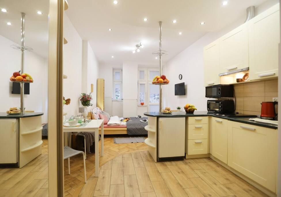 Batorego Cosy Apartment 2 Krakow Bagian luar foto