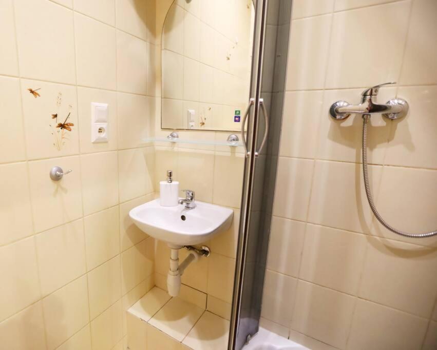 Batorego Cosy Apartment 2 Krakow Bagian luar foto