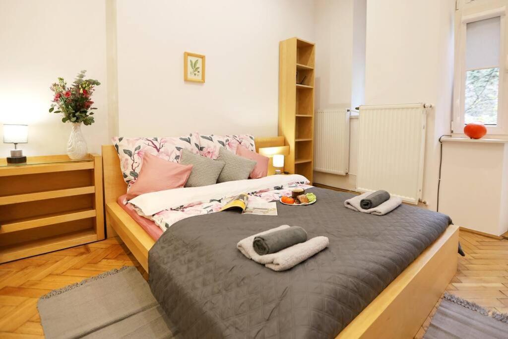 Batorego Cosy Apartment 2 Krakow Bagian luar foto